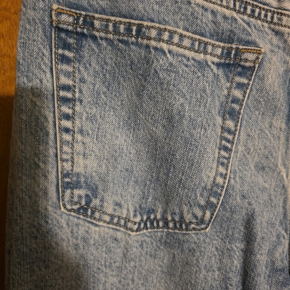 Universal Thread High Rise Light Blue Jeans - Picture 10 of 11